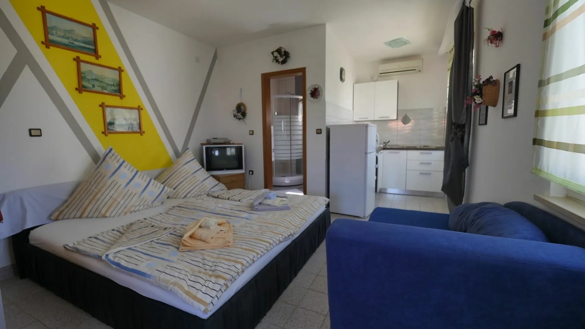 Dalmatian Coast Apartment W/ Garden & Sea View, Near Zadar - Moments F